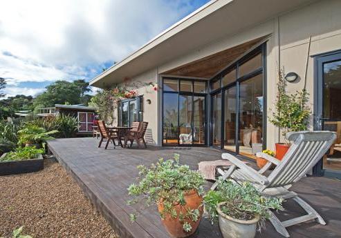 18 Whakarite Road, Ostend