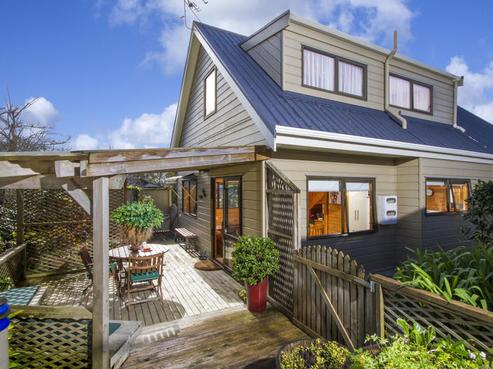 12B Unsworth Drive, Unsworth Heights