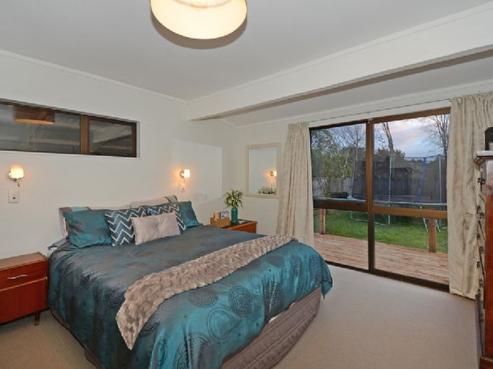4 Pearl Grove, Birchville