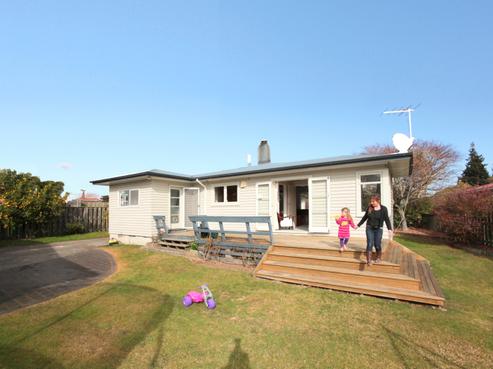 10 Johnston Crescent, Hillcrest