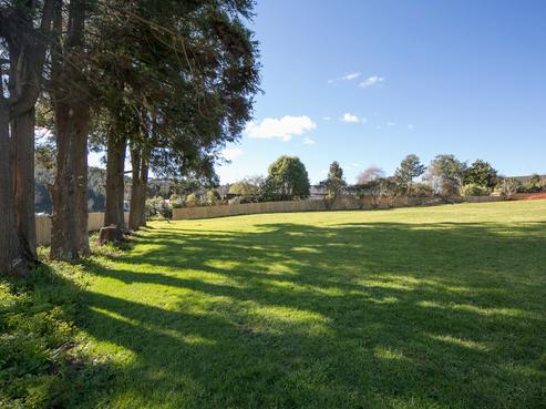 14 School Road, Riverhead