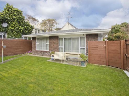 21 Rossiter Avenue, Waterloo