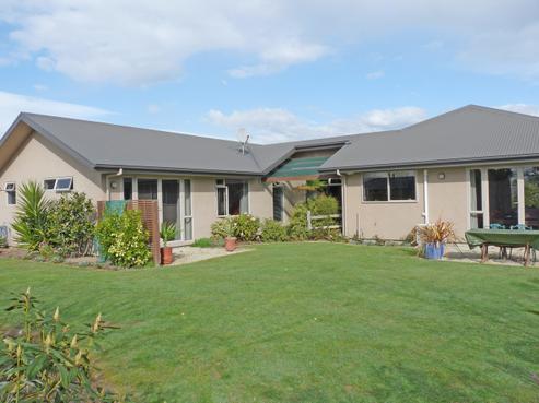 4 Angus Place, Wakefield