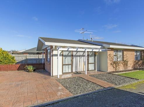2/631 Fergusson Drive, Trentham