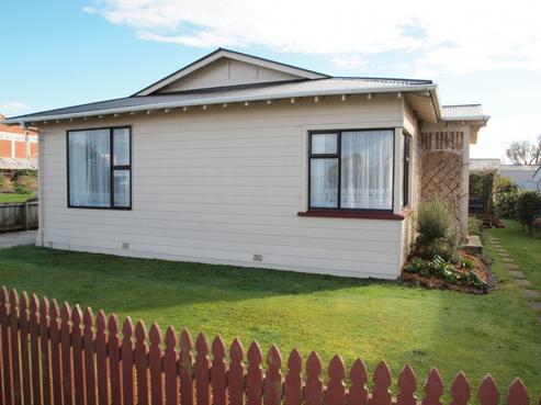 2 Lowe Street, Avenal