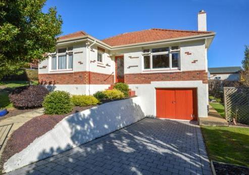 8 Antrim Street, Normanby