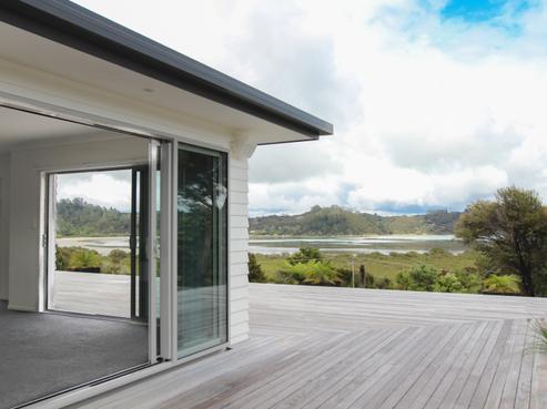 1 Lichen Grove, Russell
