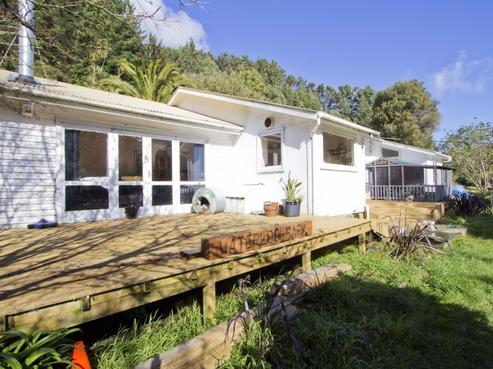 1069 Coast Road, Pencarrow Head