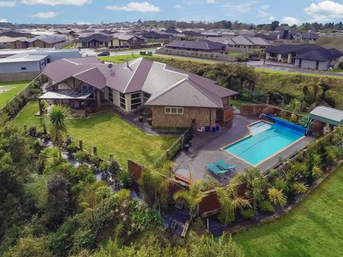 174 Saint James Drive, Huntington