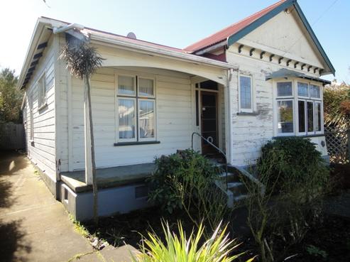 13 Roslyn Terrace, West End