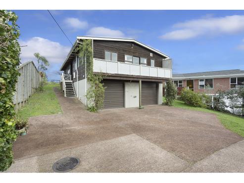 17A Pine Avenue, Henderson