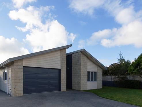 67 Eatwell Avenue, Paraparaumu Beach