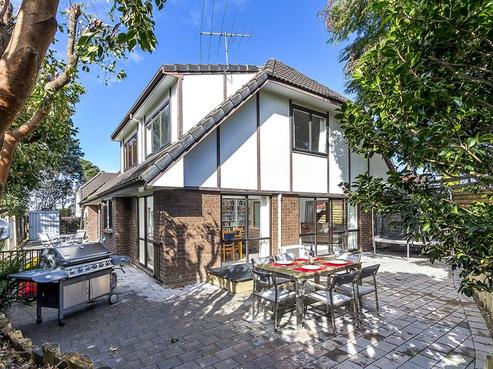 1/21 Saint Simon Place, Botany Downs
