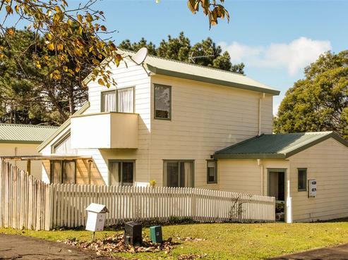 87A Unsworth Drive, Unsworth Heights