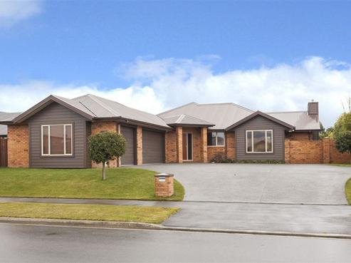 8 Eaglesome Avenue, Aidanfield