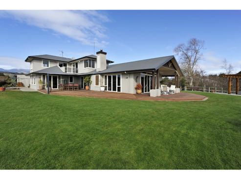 30 Bryant Road, Brightwater