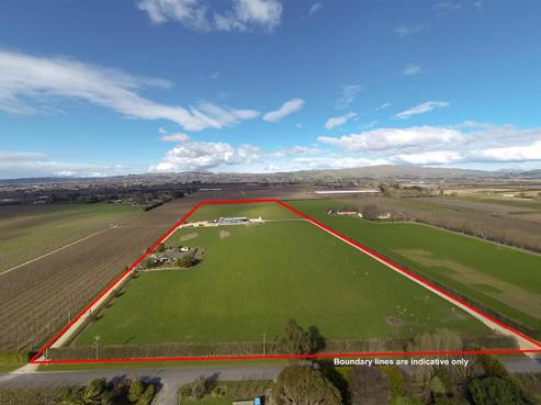 1382 Southland Road, Longlands