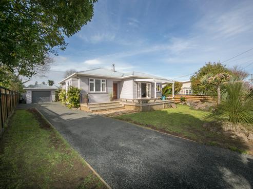 11 Great North Road, Riverhead
