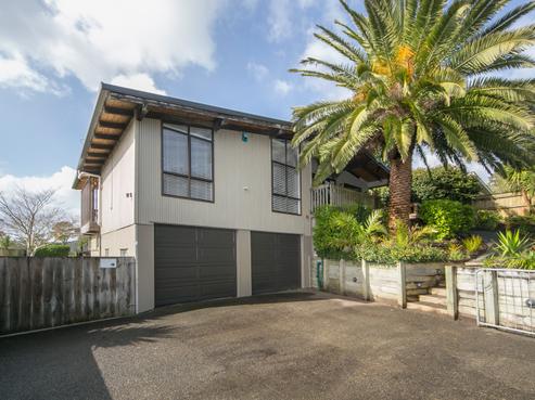 39 Great North Road, Riverhead