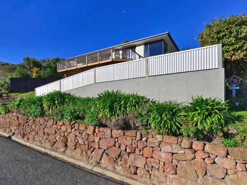 64 Reserve Terrace, Lyttelton