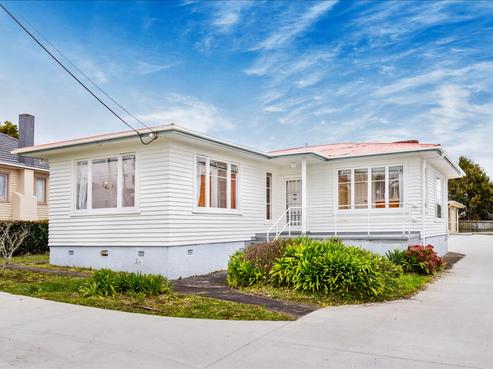 4 Netherlands Avenue, Kelston