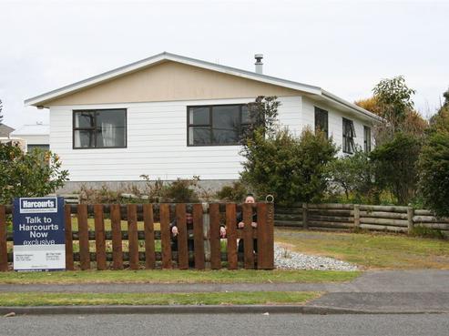35 Takiroa Street, Urenui