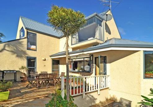 217 Pine Hill Road, Dalmore