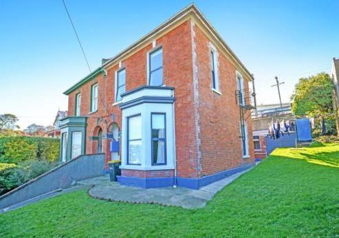 15 Haig Street, Mornington