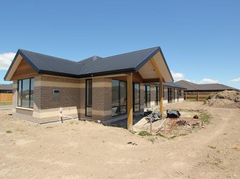2 Lloyds Close, Rolleston