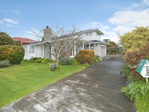 7 Saint Columbans Grove, Boulcott