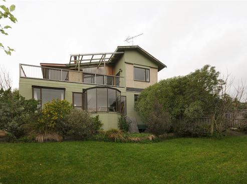 90 Cannon Hill Crescent, Mount Pleasant