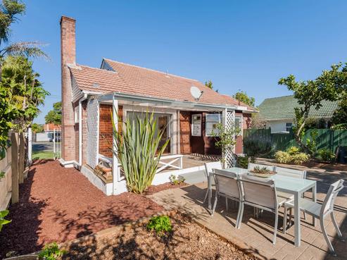 23A Alberta Street, Point Chevalier