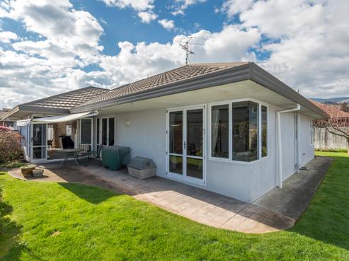 7 Evergreen Way, Stoke