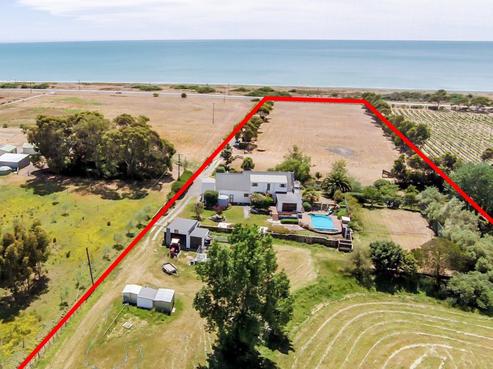 180 Clifton Road, Te Awanga