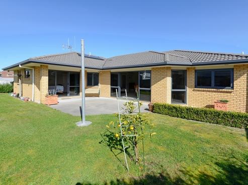 25 Wiltshire Drive, Huntington