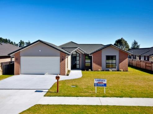 5 Peppercorn Place, Leamington