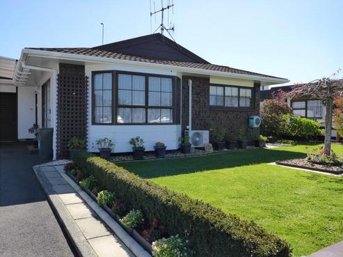 2/1 Carlton Crescent, Kamo