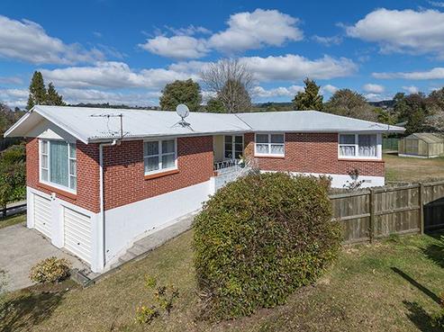 38 Wharepaina Crescent, Springfield