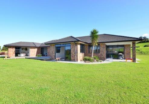 8 Grant Street, Mahurangi East