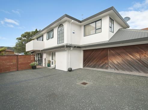 2/8 Kauri Street, Woburn