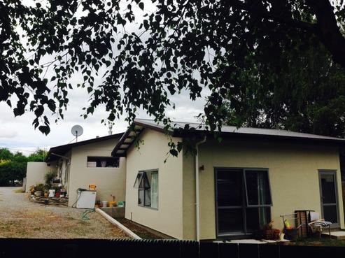 14B Dale Street, Albert Town