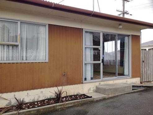 1A West End Avenue, Woodhill