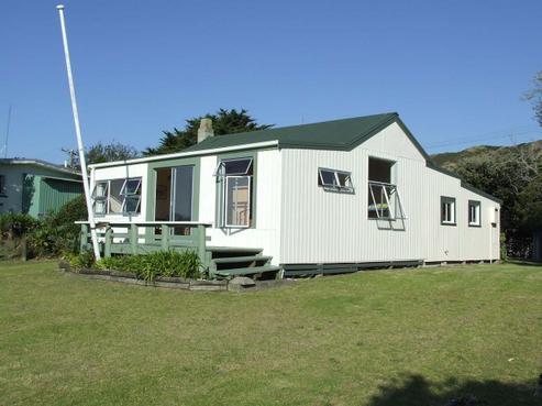 10 Pohutukawa Drive, Mahia