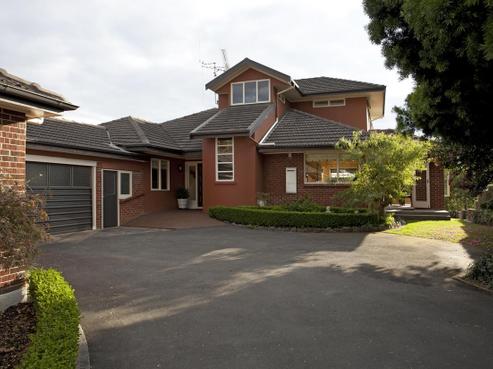 807 River Road, Chartwell