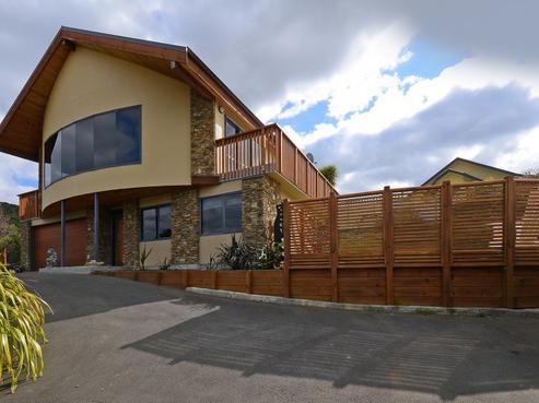 6 Birkinshaw Grove, Riverstone Terraces
