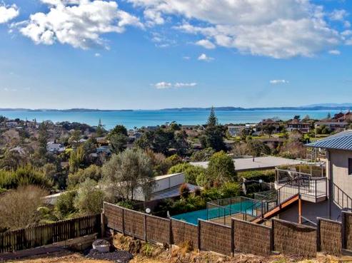 14 Mellons Bay Road, Howick