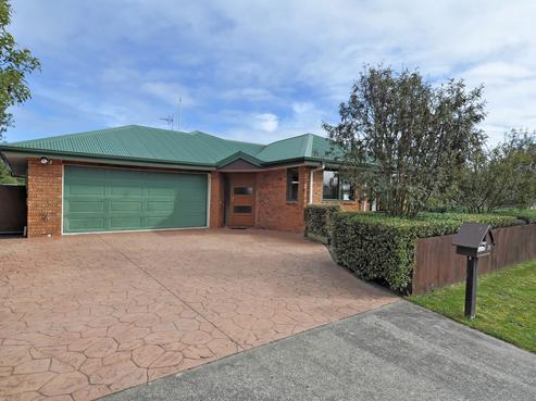 13 Panckhurst Drive, Woodend