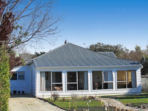 6 Seaforth Street, Karitane