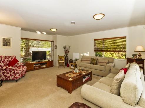 6 Ploughmans Avenue, Pukekohe