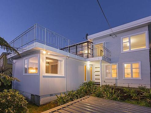 18 Titiro Moana Road, Korokoro